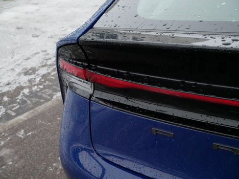 Used 2025 Toyota Prius Limited image 17