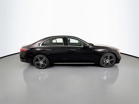 Used 2026 Mercedes-Benz E 350 4MATIC Sedan image 8