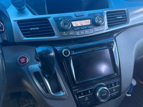 Used 2015 Honda Odyssey Touring image 2