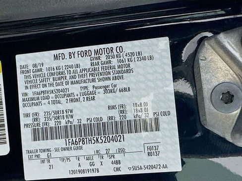 Used 2019 Ford Mustang Coupe image 18