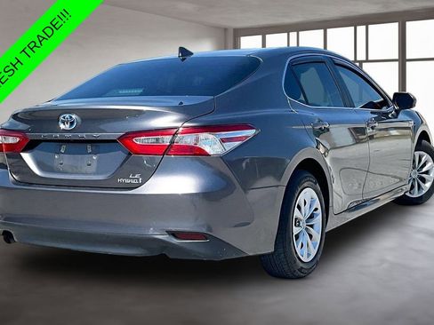 Used 2020 Toyota Camry LE FWD image 6