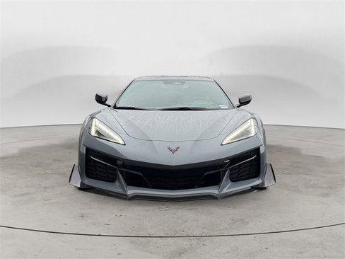 Used 2025 Chevrolet Corvette Z06 image 8