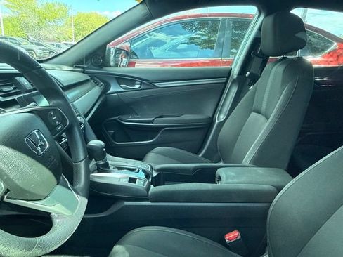 Used 2018 Honda Civic EX image 9