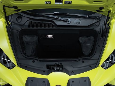 Used 2024 Lamborghini Huracan Sterrato image 4