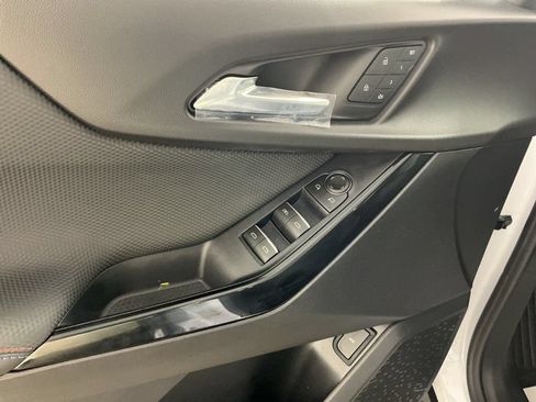 New 2026 Chevrolet Equinox RS w/ Convenience Package III AWD/4WD image 7