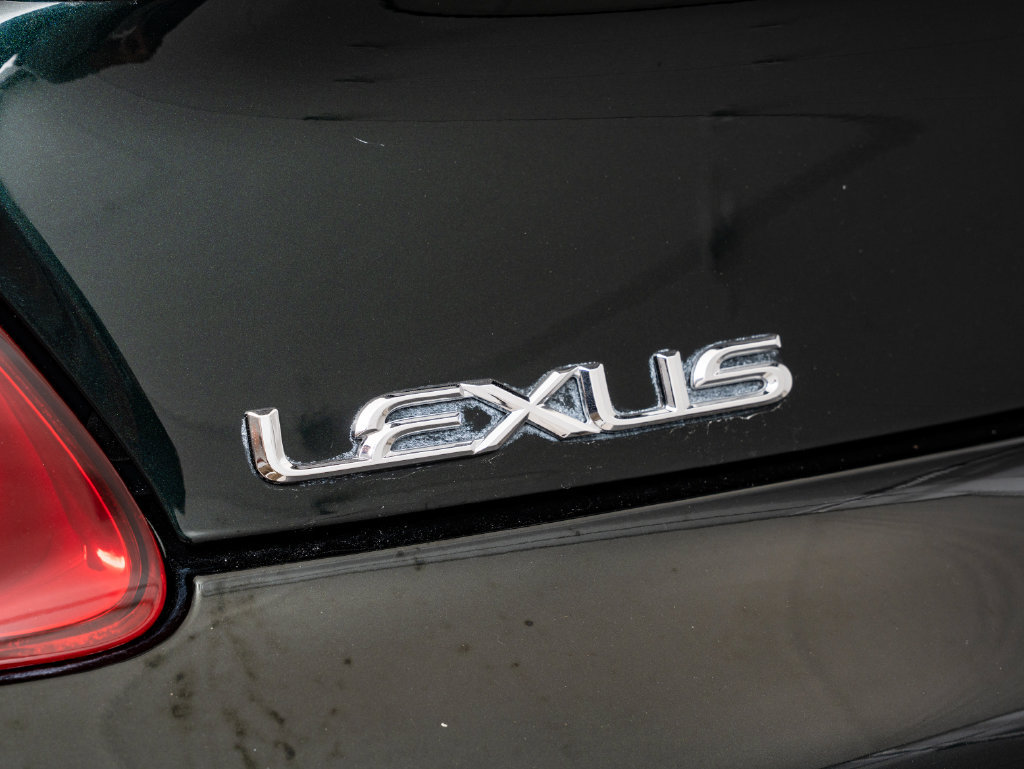 Used 2004 Lexus SC 430 Convertible w/ Preferred Accessory Pkg RWD image 19