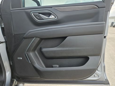 Used 2024 Chevrolet Tahoe Z71 w/ Luxury Package image 29
