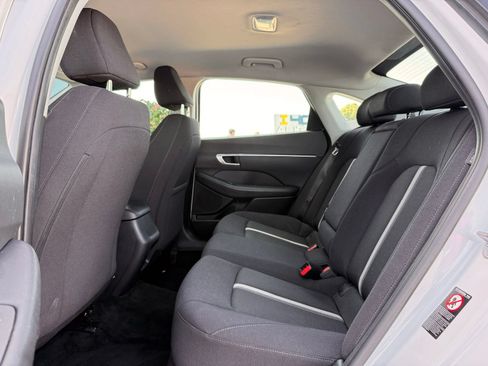 Used 2023 Hyundai Sonata SEL w/ Preferred Accessory Package FWD image 18