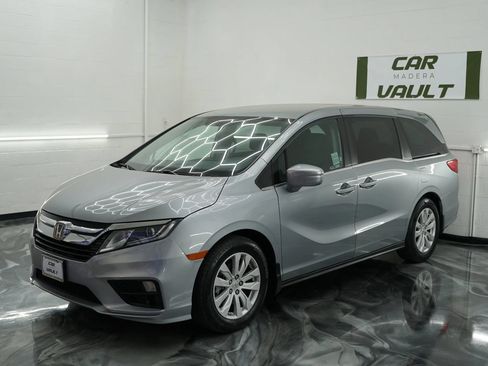 Used 2019 Honda Odyssey LX image 2