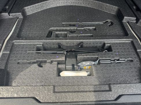 Used 2017 Subaru Outback 2.5i Premium image 28