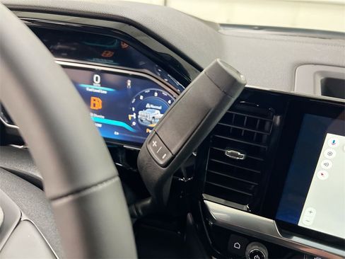 New 2026 Chevrolet Silverado 3500 LT w/ All Star Edition image 15