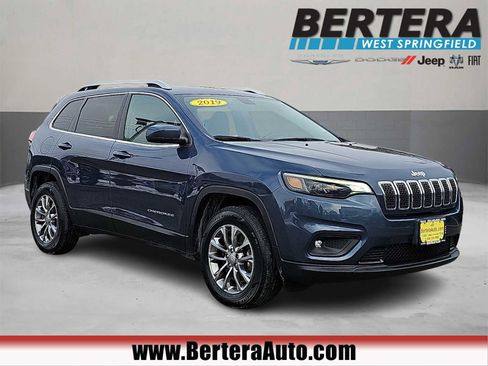 Used 2019 Jeep Cherokee Latitude Plus w/ Cold Weather Group image 1