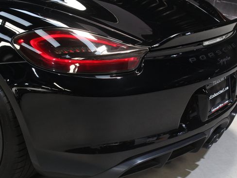 Used 2016 Porsche Boxster Spyder RWD image 21