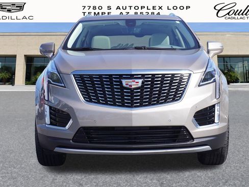Certified 2022 Cadillac XT5 Premium Luxury w/ Technology Package image 5