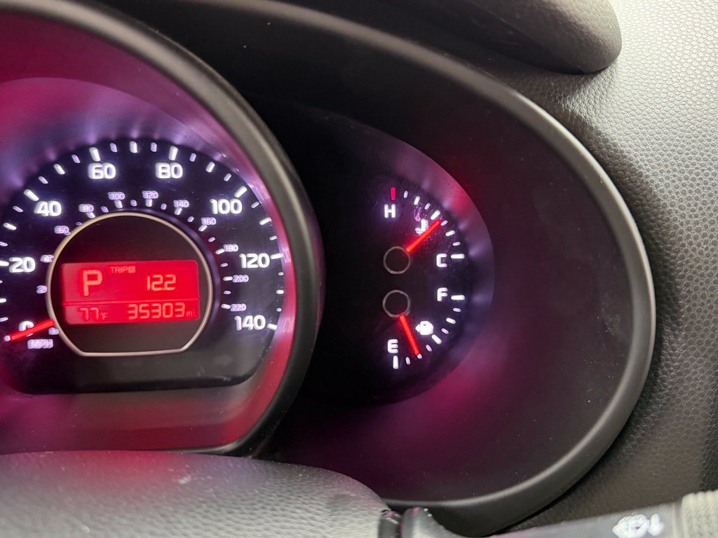 Used 2015 Kia Soul FWD image 26