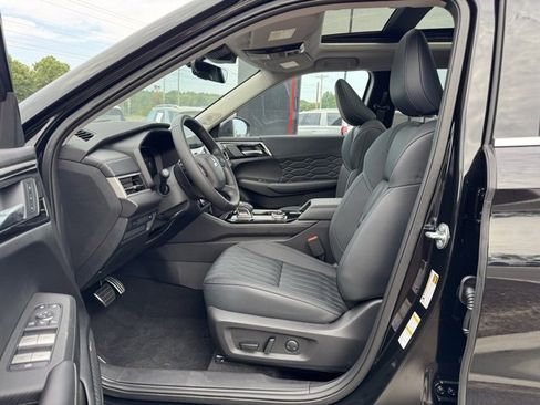 New 2025 Mitsubishi Outlander SEL image 18