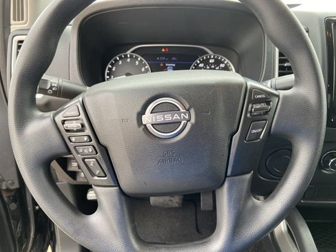 Used 2024 Nissan Frontier SV image 34