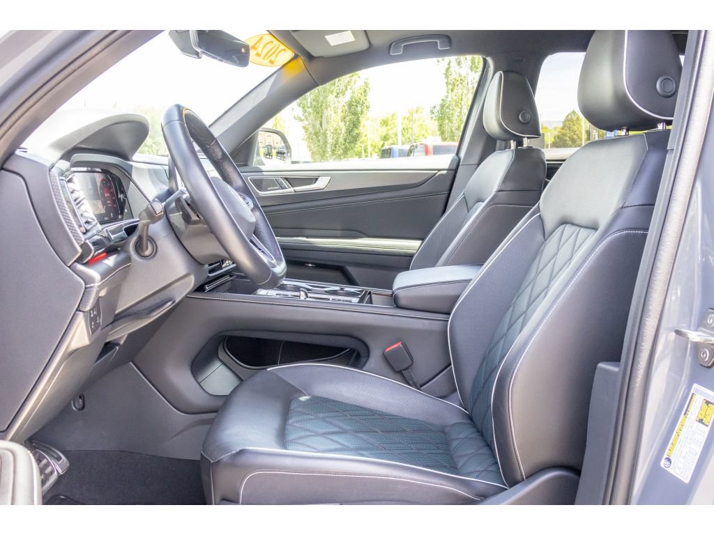Used 2024 Volkswagen Atlas Cross Sport SEL Premium R-Line AWD/4WD image 16