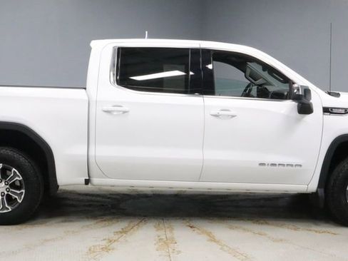 Used 2023 GMC Sierra 1500 SLE image 12