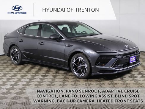 Used 2025 Hyundai Sonata SEL FWD image 1