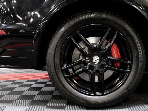 Used 2017 Porsche Cayenne GTS image 81