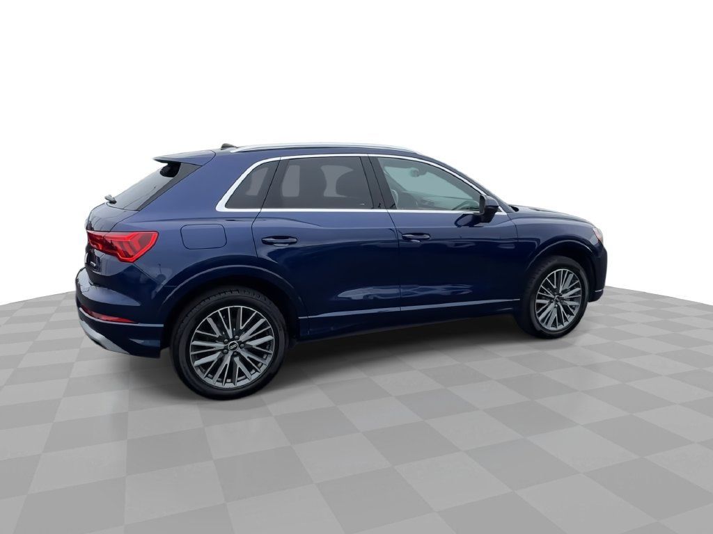 Used 2021 Audi Q3 2.0T Premium w/ 19" Wheel Package AWD/4WD image 8