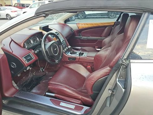 Used 2006 Aston Martin DB9 Volante RWD image 2