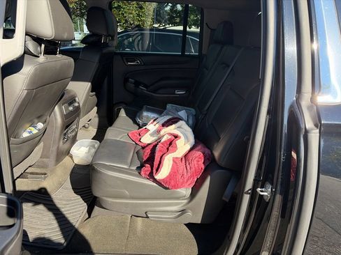 Used 2017 Chevrolet Suburban LT AWD/4WD image 15