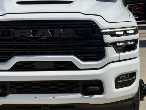 Used 2025 RAM 3500 Laramie AWD/4WD image 8