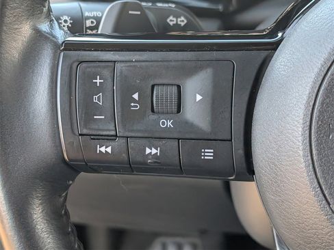 Certified 2022 Nissan Pathfinder SV image 22