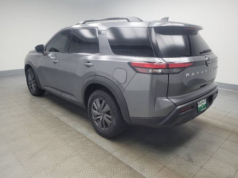 Used 2023 Nissan Pathfinder SV AWD/4WD image 3
