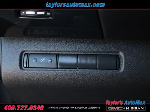 Used 2024 Nissan Pathfinder S image 24