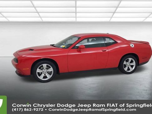 Certified 2022 Dodge Challenger SXT image 8