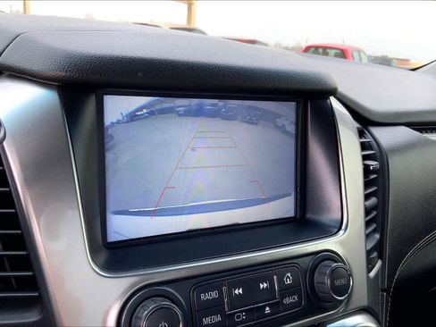 Used 2020 Chevrolet Suburban Premier image 28