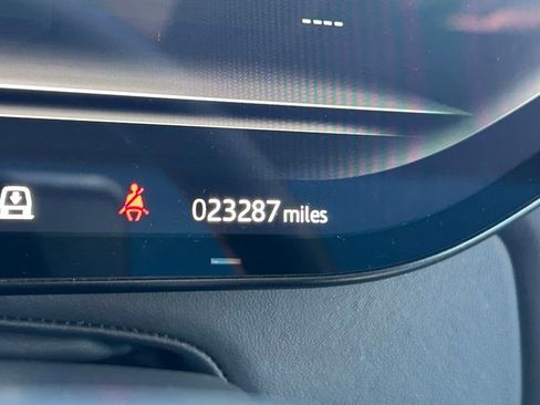 Used 2025 Land Rover Range Rover Sport SE image 18