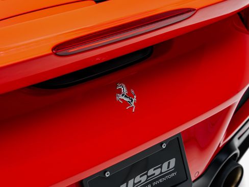 Used 2022 Ferrari F8 Tributo RWD image 37