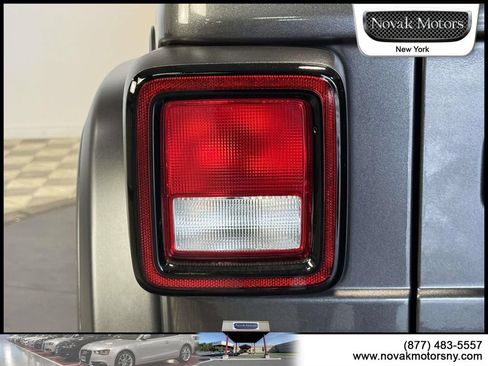 Used 2023 Jeep Wrangler Sport AWD/4WD image 11