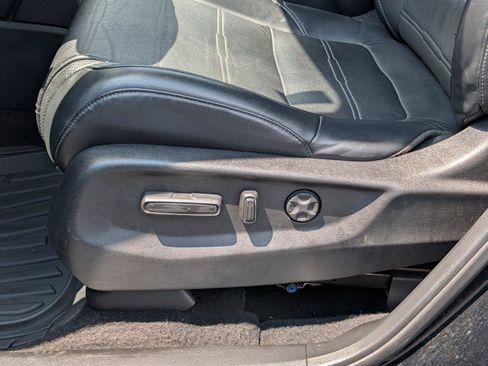 Used 2022 Honda CR-V EX-L image 11
