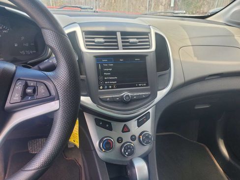 Used 2019 Chevrolet Sonic LT image 12