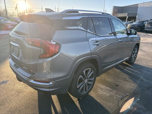 Used 2020 GMC Terrain Denali w/ Denali Premium Package image 8