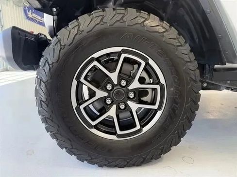 Used 2024 Jeep Wrangler Unlimited Rubicon AWD/4WD image 42