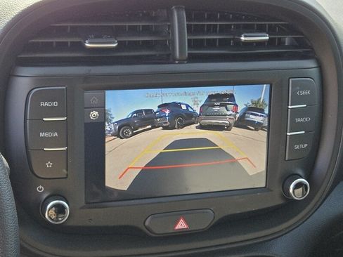 Certified 2024 Kia Soul LX FWD image 20