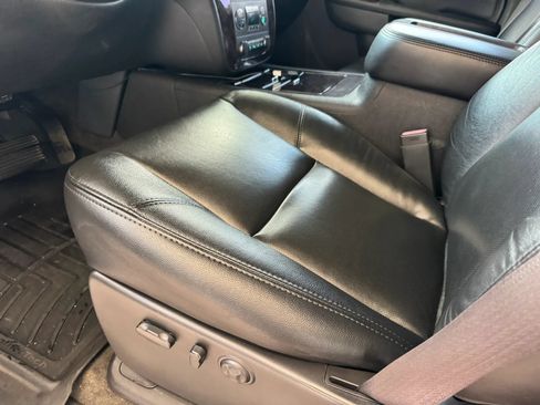 Used 2012 GMC Sierra 2500 Denali AWD/4WD image 16