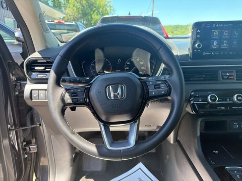 Used 2023 Honda Pilot Touring image 24
