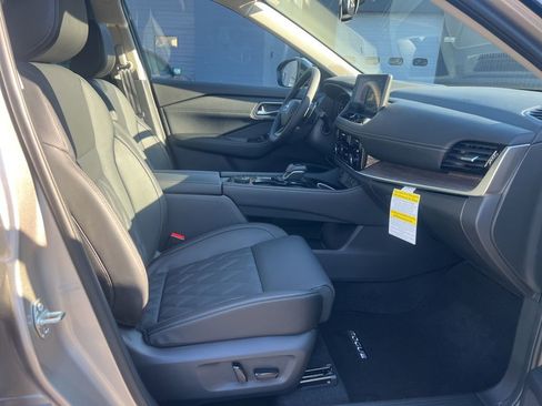 New 2026 Nissan Rogue Platinum w/ Platinum Premium Package image 39