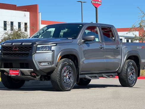 New 2026 Nissan Frontier PRO-4X w/ Pro-4x Convenience Package image 8