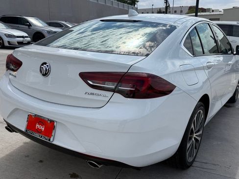 Used 2018 Buick Regal Preferred FWD image 8