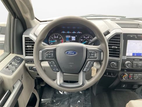 Used 2020 Ford F350 XLT w/ XLT Premium Package image 12