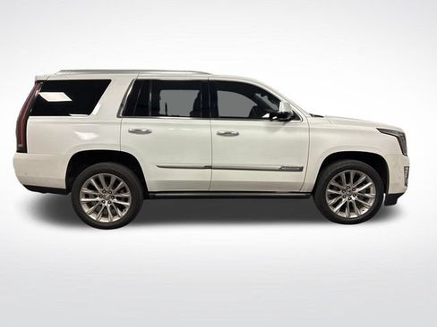 Used 2017 Cadillac Escalade Premium Luxury AWD/4WD image 6