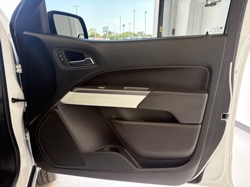 Used 2022 Chevrolet Colorado LT w/ Fleet Safety Package RWD image 28